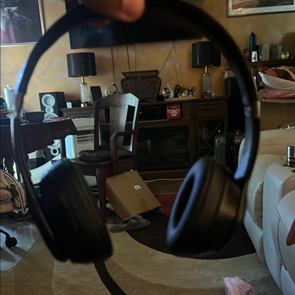 Beats by Dre Solo 4s in Black